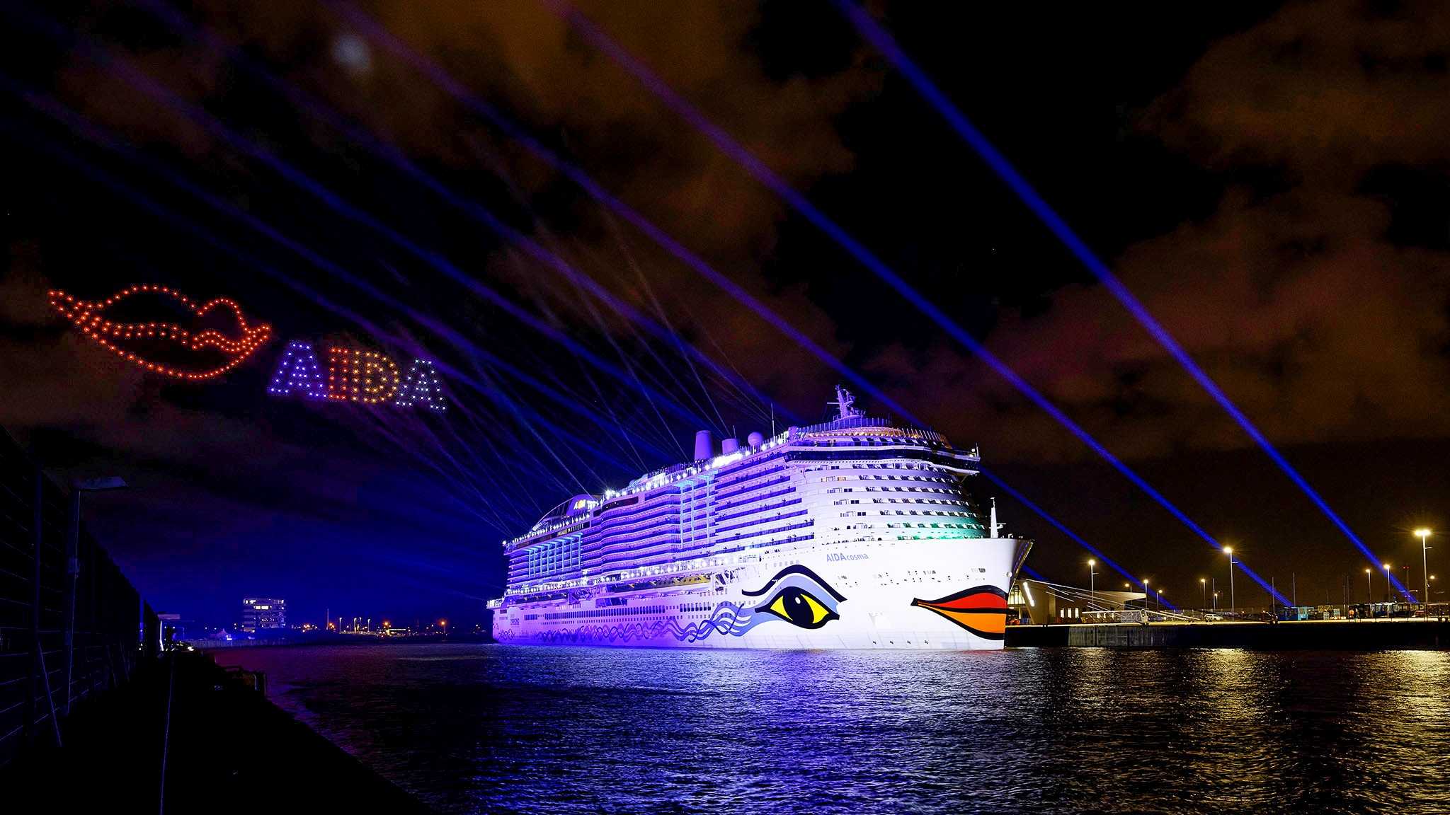 AIDAcosma Christening — 2